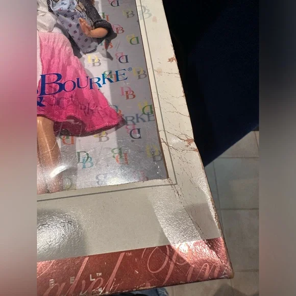 Brand new in box limited edition dooney and Burke Barbie - Picture 4 of 11